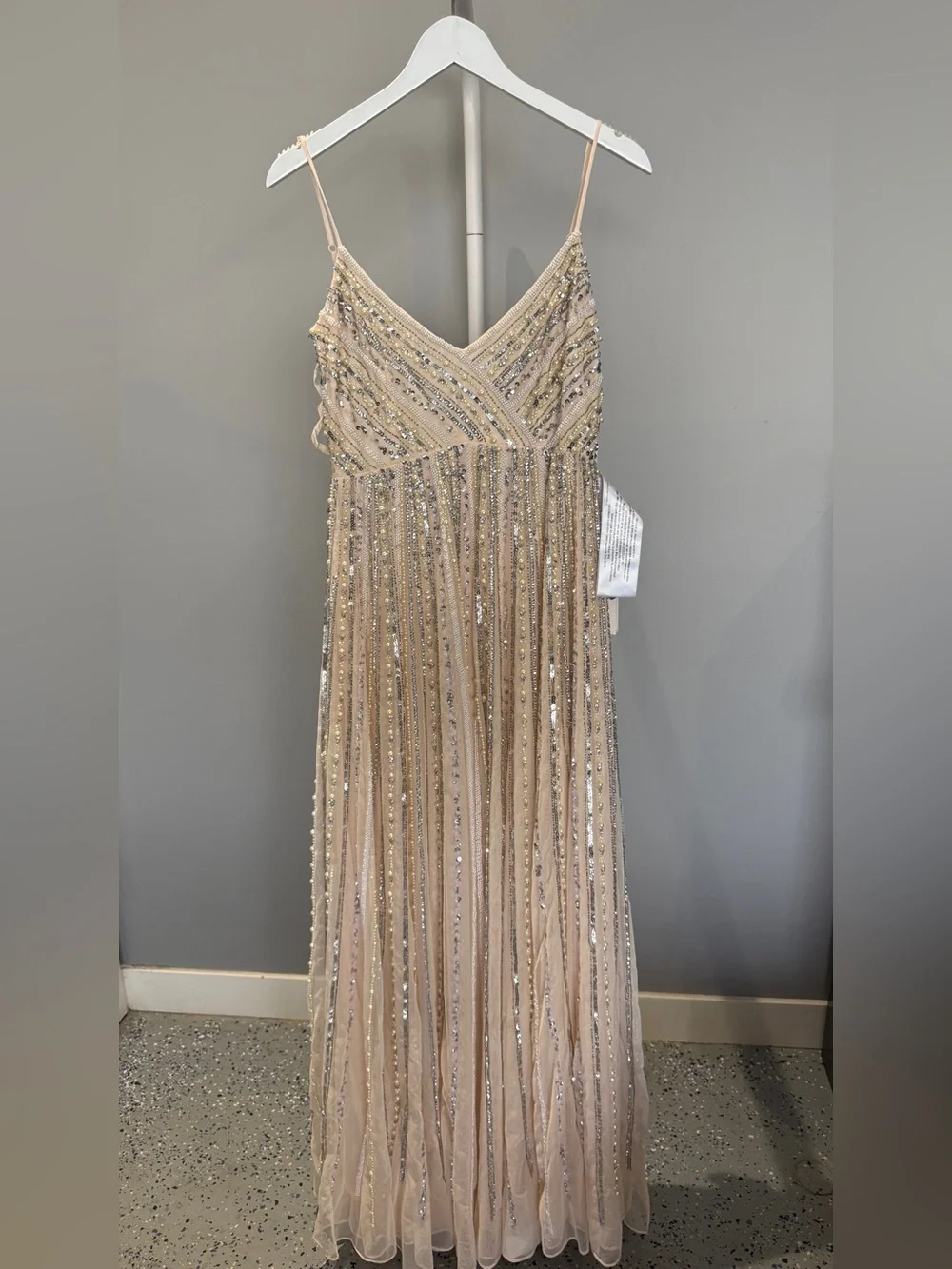 Mac Duggal 93732 Empire V-Neck Spaghetti Strap Gown Size 8 NWTOyster